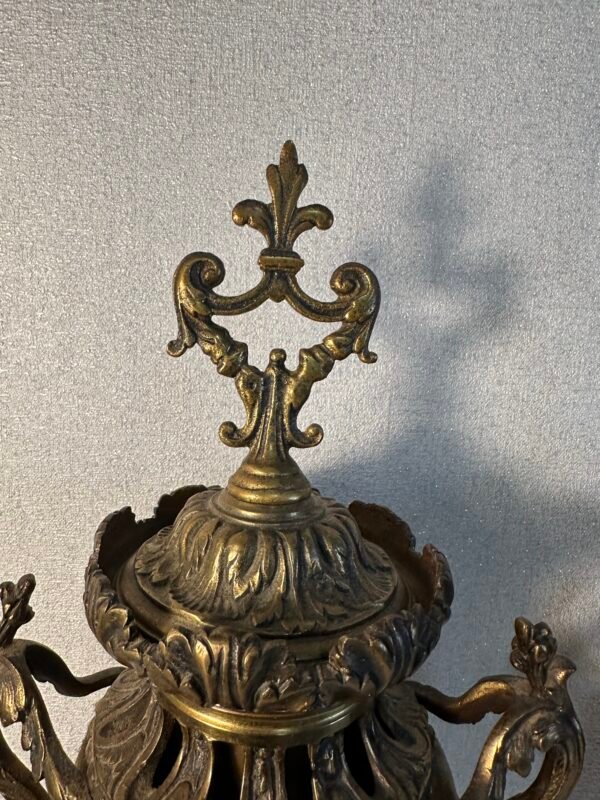 Magnificent -Antique French Lidded Vases - Bronze (circa.1850) - Image 18