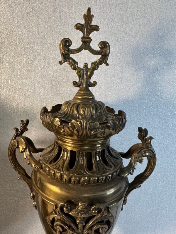 Magnificent -Antique French Lidded Vases - Bronze (circa.1850) - Image 19